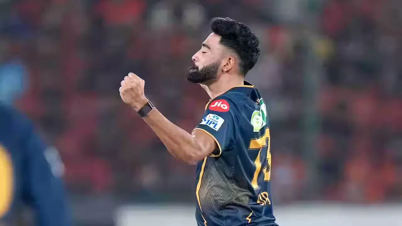 అహ్మదాబాద్‌లోని నరేంద్ర మోడీ స్టేడియంలో జరిగిన ఈ మ్యాచ్‌లో ముందుగా బ్యాటింగ్ చేసిన గుజరాత్ టైటాన్స్ 20 ఓవర్లలో 217 పరుగులు చేసింది. ఈ లక్ష్యాన్ని ఛేదించేందుకు దిగిన రాజస్థాన్ రాయల్స్ కు ఆరంభంలోనే షాకిచ్చాడు మొహమ్మద్ సిరాజ్. అద్భుతంగా ఫీల్డ్‌సెట్‌ చేసిన ఫామ్‌లో ఉన్న నితీష్‌ రాణాను అవుట్‌ చేశాడు. మొత్తంగా 4 ఓవర్లలో 30 పరుగులకు 1 వికెట్ కూడా తీసుకున్నాడు.