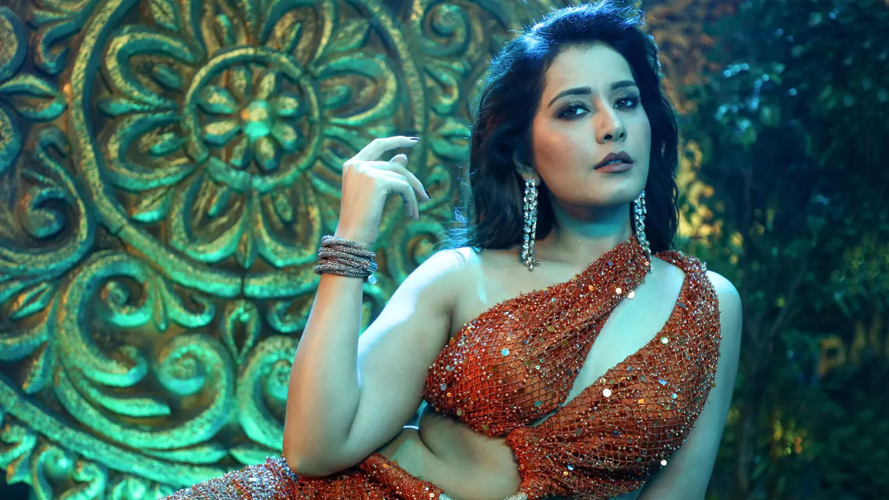 రాశీఖన్నా నటించిన అగత్య ఇటీవల రిలీజ్‌ అయింది. హారర్‌ థ్రిల్లర్‌ ఫాంటసీ సబ్జెక్ట్ ఇది. ఈ తరహా సినిమాల్లో నటించడం అంత తేలికైన పని కాదంటున్నారు రాశీ. వాటిలో నటించడానికి మానసికంగా ప్రిపేర్‌ కావడానికి చాలా సమయం పడుతుందన్నది ఈ లేడీ అభిప్రాయం. అంతే కాదు, సీన్‌ కంప్లీట్‌ చేశాక అందులోనుంచి బయటకు రావడం కూడా పెద్ద ఎక్సర్‌సైజ్‌ అంటున్నారు.