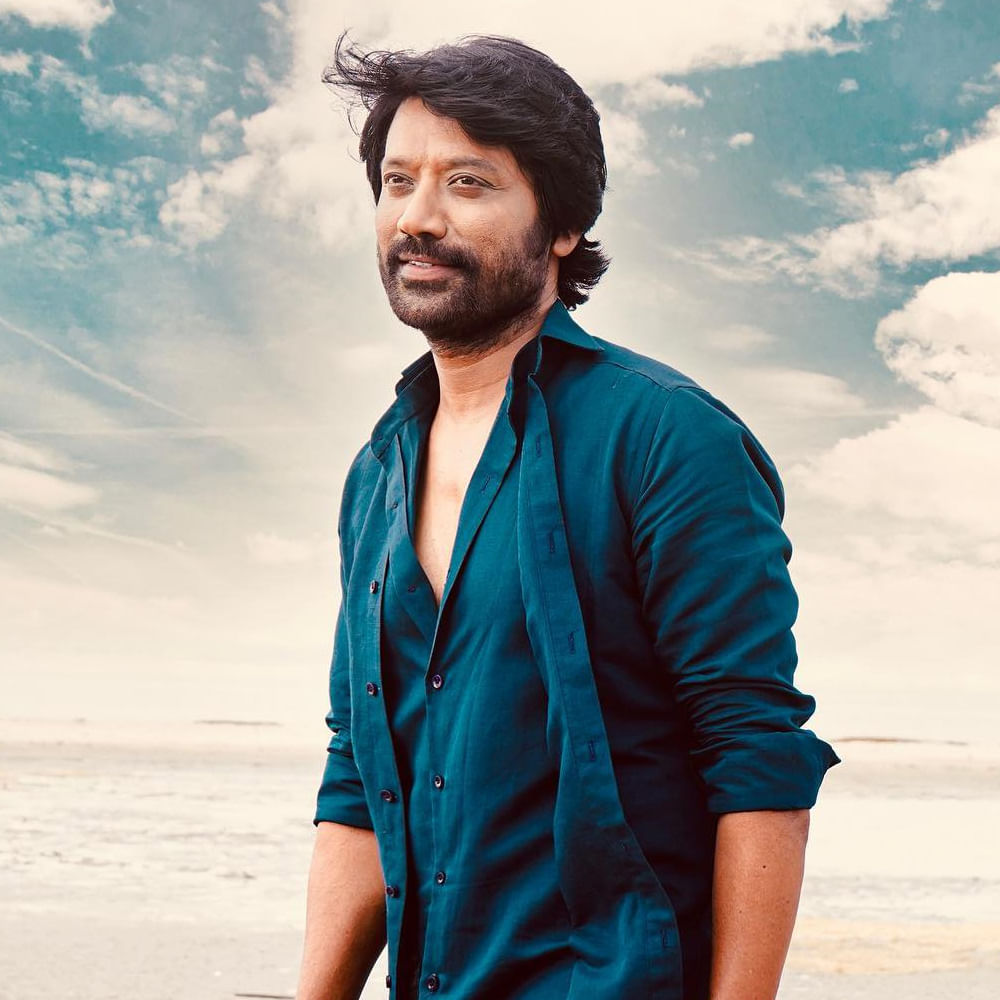 ఇప్పటికే విలన్‌గా చాలా సినిమాలు చేయటంతో బోర్ ఫీలింగ్ వచ్చేసిందని అందుకే రూటు మారుస్తున్నట్టుగా చెప్పారు ఈ సీనియర్ నటుడు. రీసెంట్‌గా విజయ్‌ సేతుపతి కూడా ఇలాంటి డెసిషనే తీసుకున్నారు. 