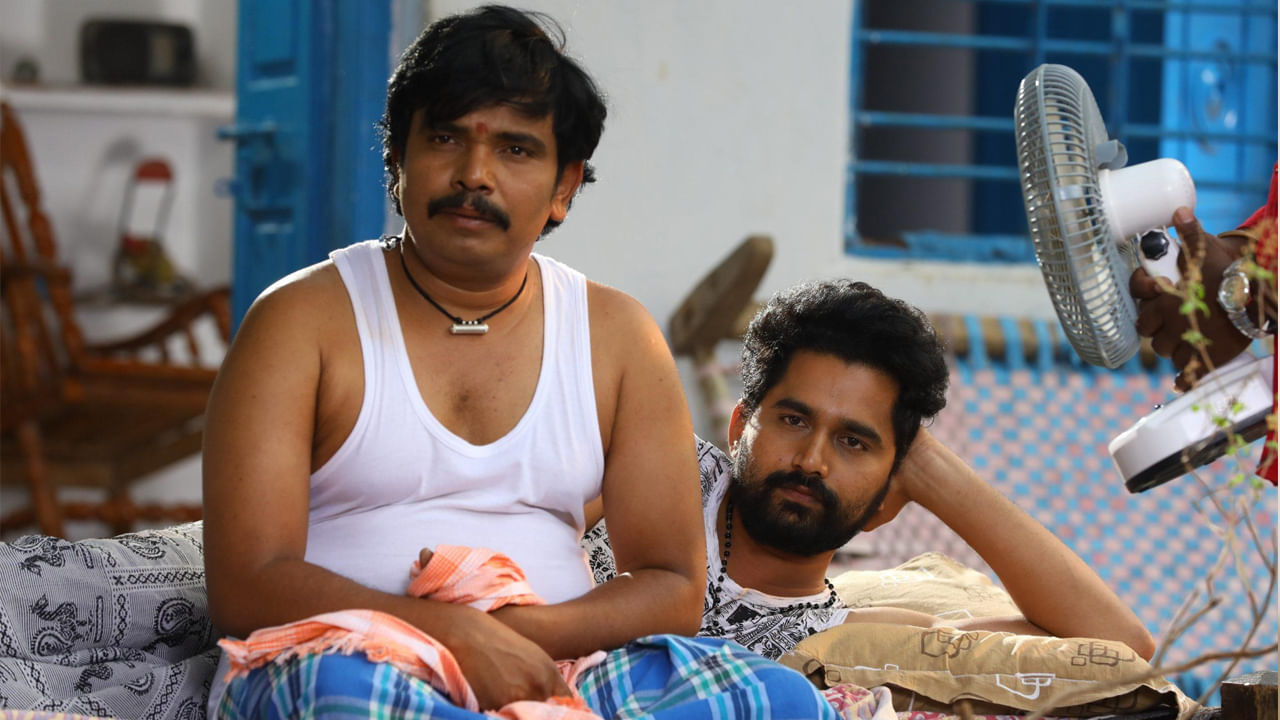 సంపూర్ణేష్‌ బాబు, సంజోష్‌ నటించిన సినిమా 'సోదరా'. ఈ సినిమా ట్రైలర్‌ లాంచ్‌ ఈవెంట్‌ హైదరాబాద్‌లో జరిగింది. సాయిరాజేష్‌ ట్రైలర్‌ని విడుదల చేశారు. సంపూర్ణేష్‌బాబుతో తనకున్న అనుబంధాన్ని గుర్తుచేసుకుని ఎమోషనల్‌ అయ్యారు.