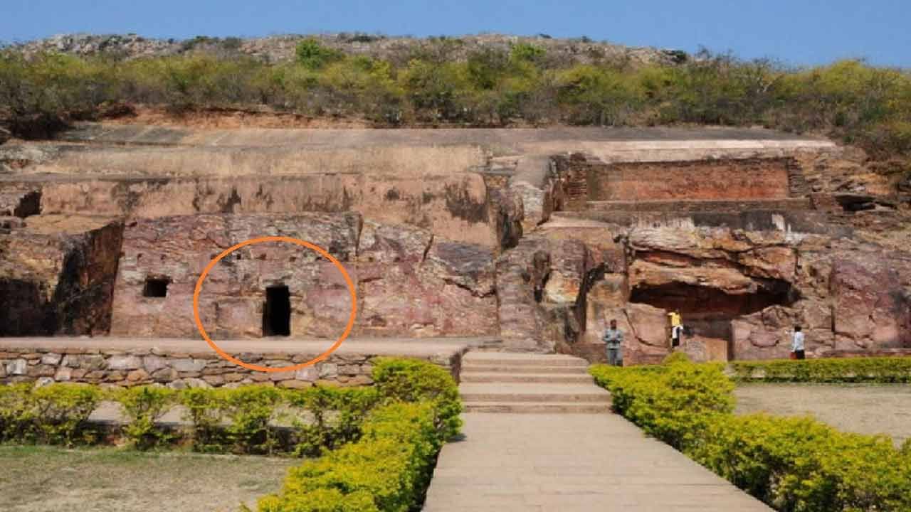 Golden Cave: బింబిసారుడు దాచిన బంగారం ఎక్కడుందో తెలుసా..? ఆ ద్వారం తెరిస్తే మన దేశం దశ మారినట్టే..!