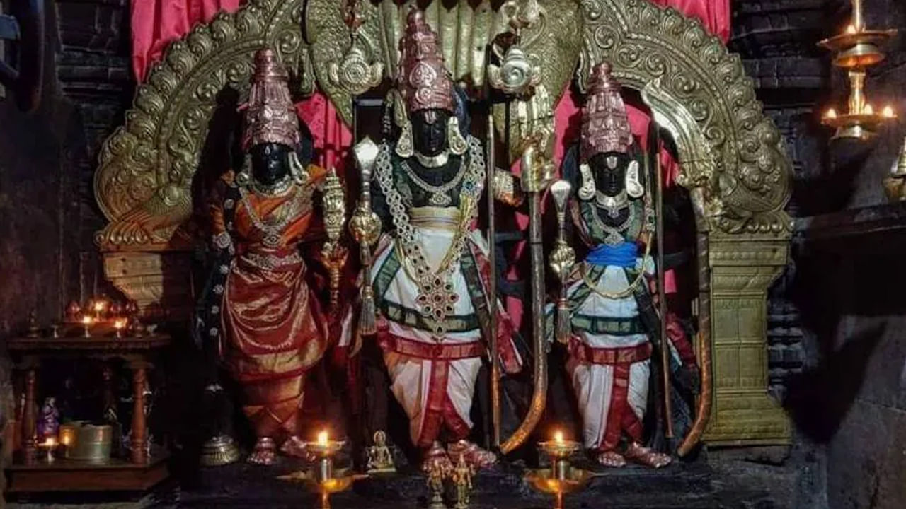 అయోధ్యలోని బాల రామాలయంలో రామనవమి వేడుకలను జన్మ దినోత్సవంగా జరుపుకోనుండగా.. అనేక ప్రాంతాల్లో సీతారాముల కళ్యాణం జరపనున్నారు. శ్రీ రామ నవమి సందర్భంగా అయోధ్యలో రామాలయం కాకుండా దేశ వ్యాప్తంగా ఉన్న ప్రసిద్ధి చెందిన రామాలయ గురించి తెలుసుకుందాం..  