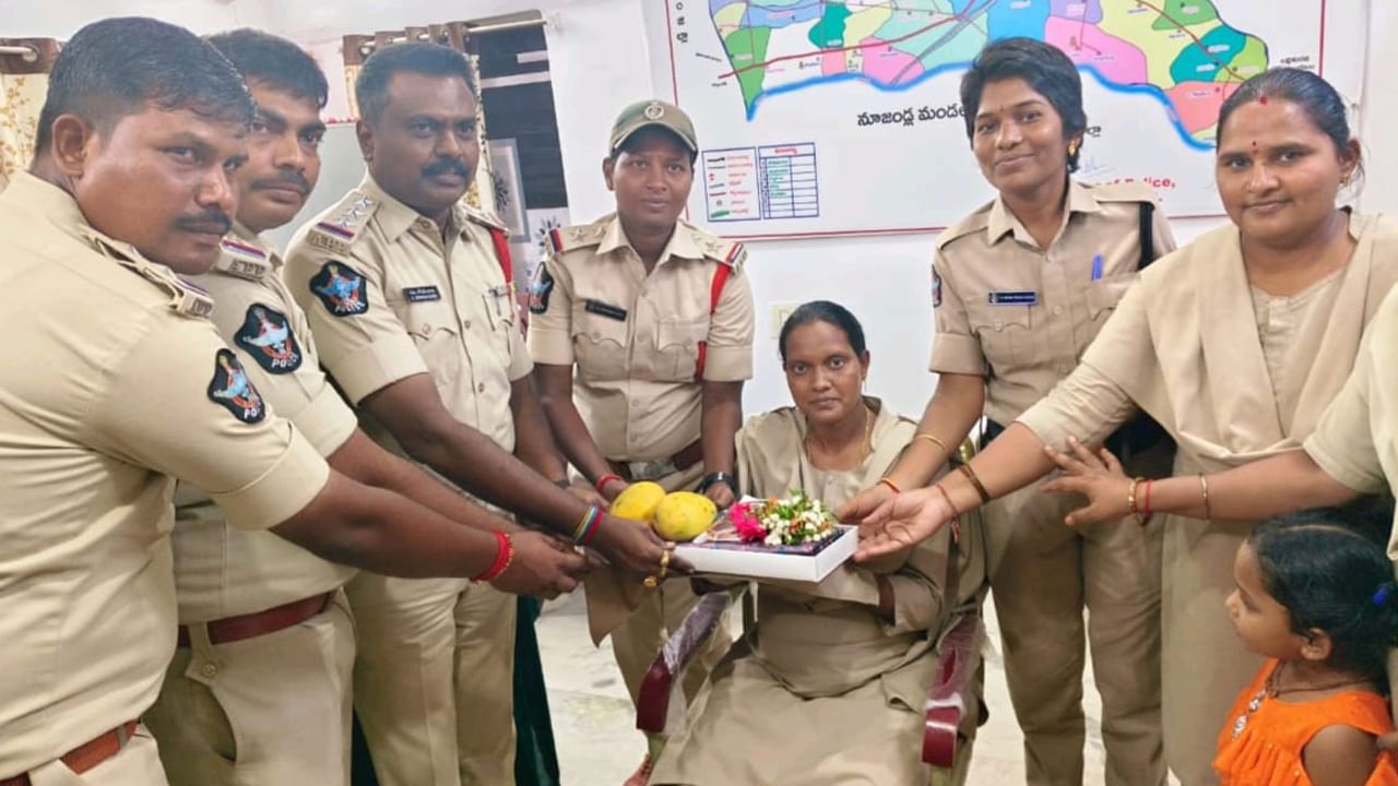 AP: పోలీస్‌ స్టేషనే పుట్టినిల్లు.. తోటి ఉద్యోగులే తోబుట్టువులు! ఈ శ్రీమంతం వేడుక ఎక్కడ జరిగిందటే..?