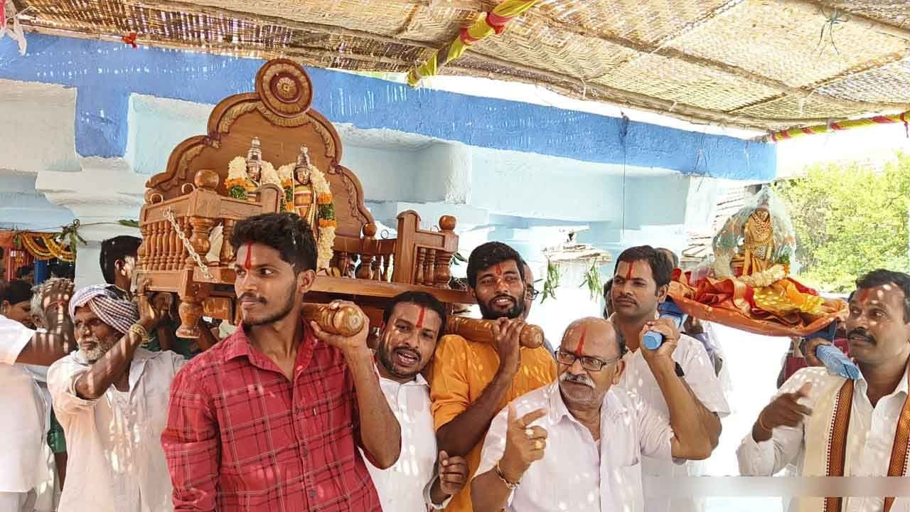 Telangana: చుక్కా.. ముక్కతో శ్రీరామనవమి.. ఇక్కడ ప్రతి ఏటా అంతే..