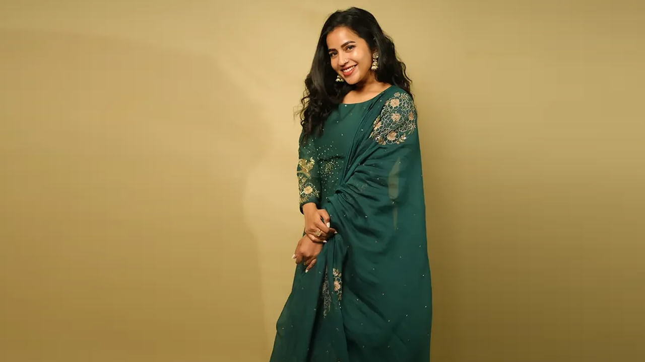 2022లో యంగ్ హీరో కిరణ్ అబ్బవరంకి జోడిగా సెబాస్టియన్ పి.సి. 524 అనే సినిమాలో నటించింది. ఆమె వెబ్ సిరీస్ లూజర్‌లో, ఫైండింగ్ యువర్ పెంగ్విన్‌లో,  మోడరన్ లవ్ హైదరాబాద్ అనే ఆంథాలజీ సిరీస్‌లో కూడా కనిపించింది.