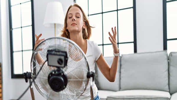 Summer Hacks: ఏసీ లేకుండా పై అంతస్తులో ఉంటున్నారా... మీ ఇంటిని కూల్గా మార్చేయండిలా..