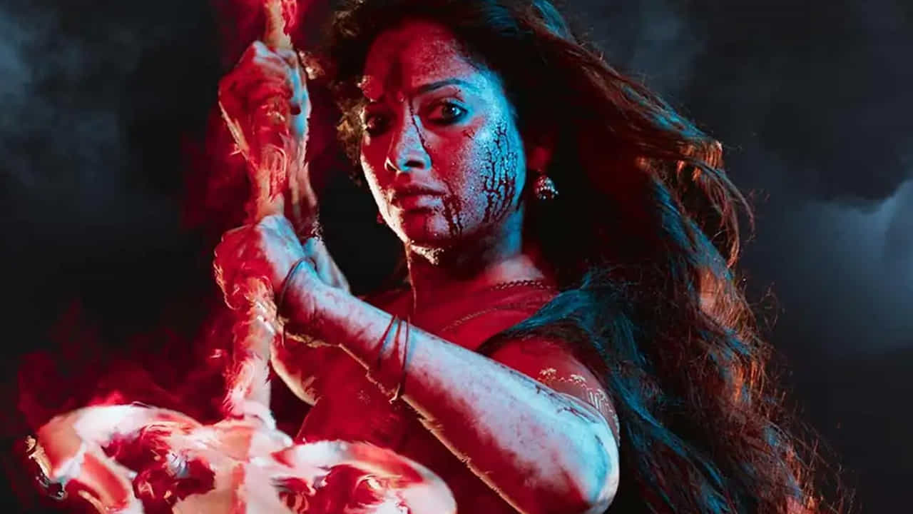 సంపత్ నంది నిర్మాతగా అశోక్ తేజ దర్శకత్వంలో రూపొందించిన ఈ సినిమాలో శివశక్తిగా పవర్ఫుల్ రోల్లో నటించారు తమన్నా. ఇప్పటికే రిలీజ్ అయిన ట్రైలర్ సినిమా మీద అంచనాలు పెంచేసింది.