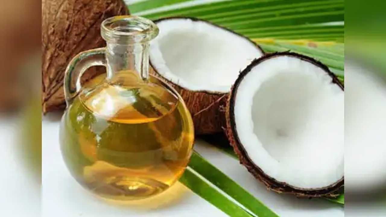కొబ్బరి నూనె శరీరానికి చాలా మంచిది. దీనితో రుచి మాత్రమే కాకుండా ఇది థైరాయిడ్ పనితీరును మెరుగు పరుస్తుంది. దీనిలోని మీడియం-చైన్ ఫ్యాటీ యాసిడ్స్ కారణంగా, ఇది హార్మోన్ల పనితీరుకు మద్దతు ఇస్తుంది. అందువలన తప్పకుండా కొబ్బరి నూనెను మీ ఆహారంలో చేర్చుకోవాలంట.