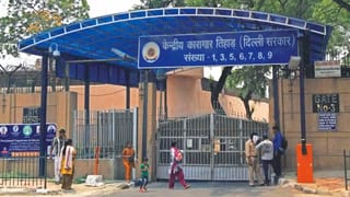 Watch: బట్టల గోదాంలో భారీగా మంటలు.. లక్షల్లో ఆస్తి నష్టం.. ఎక్కడంటే..