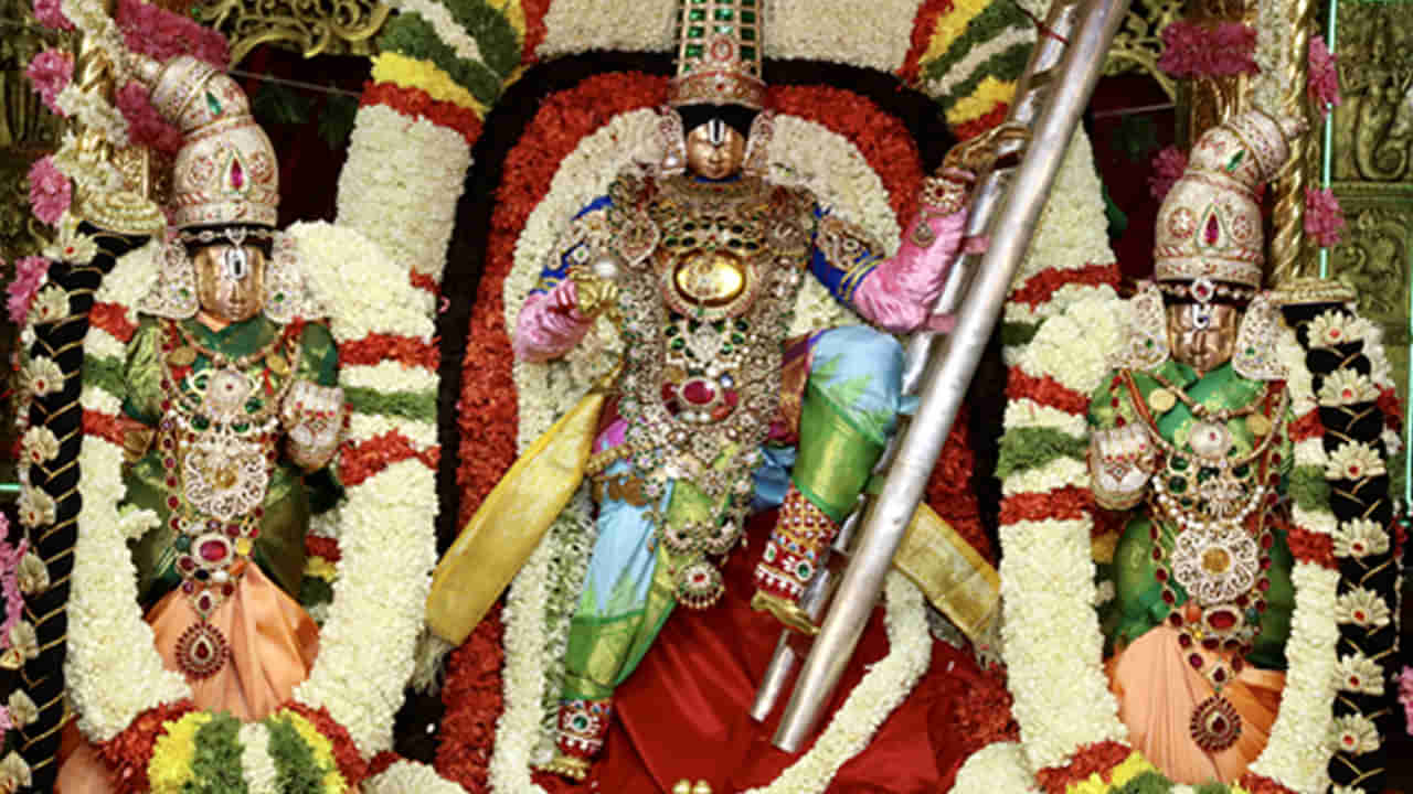 Tirumala: శ్రీవారి భక్తులకు బంపర్ ఆఫర్ కోటి చెల్లిస్తే.. జీవితకాలం ప్రత్యేక సదుపాయాలు..