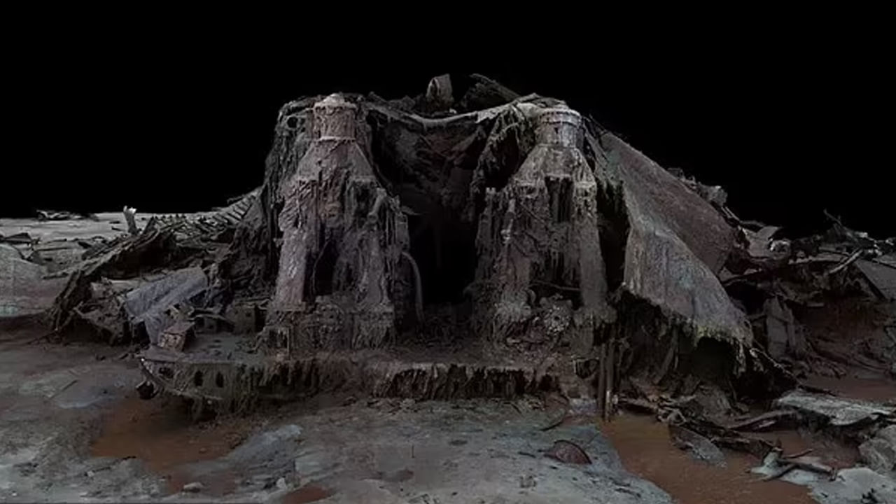 అయితే, టైటానిక్‌ శిథిలాలు సముద్రపు అడుగున చాలా వేగంగా క్షీణిస్తున్నాయి. రాబోయే 40 సంవత్సరాలలో టైటానిక్‌ పూర్తిగా అదృశ్యమయ్యే అవకాశం ఉందని భావిస్తున్నారు. 