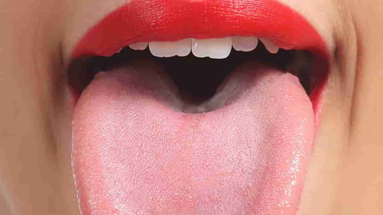 Tongue Cleaning: నాలిక ఇలా ఉంటే కడుపులో సమస్య ఉన్నట్లు.. రోజూ నాలుకని శుభ్రం చేసుకోకపోతే ఏమి జరుగుతుందో తెలుసా..