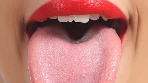 Tongue Cleaning: నాలిక ఇలా ఉంటే కడుపులో సమస్య ఉన్నట్లు.. రోజూ నాలుకని శుభ్రం చేసుకోకపోతే ఏమి జరుగుతుందో తెలుసా..