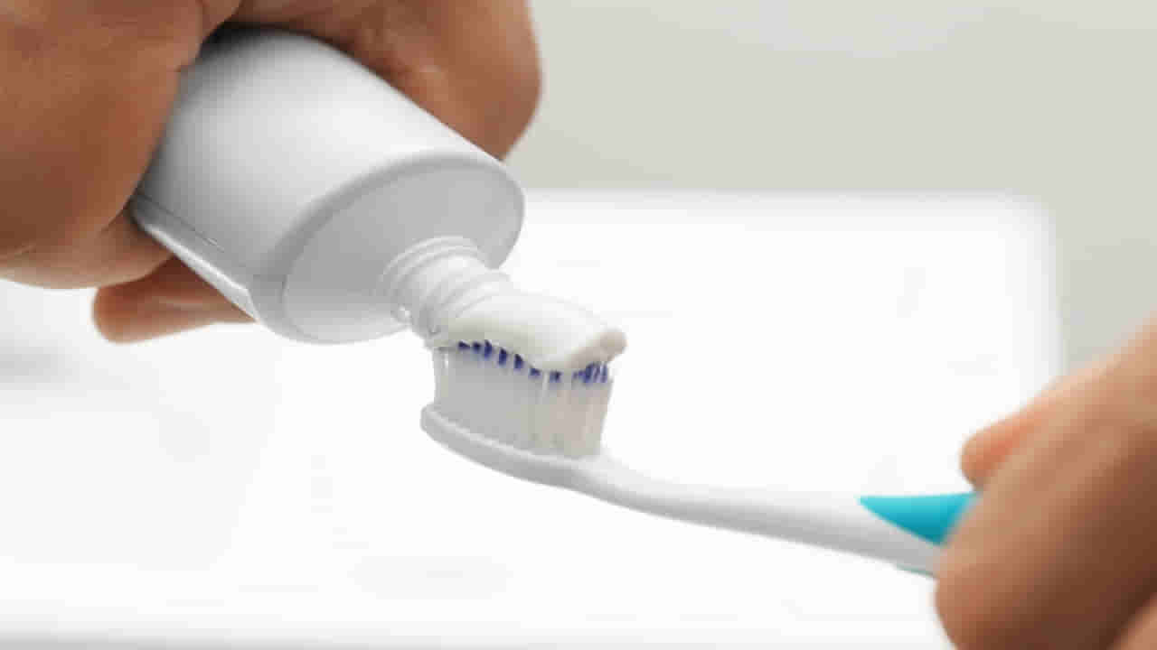 Toothpaste: బాప్ రే.. మీరు వాడే టూత్ పేస్ట్లో ప్రాణం తీసే లోహాలు.. లిస్టులో టాప్ బ్రాండ్లు