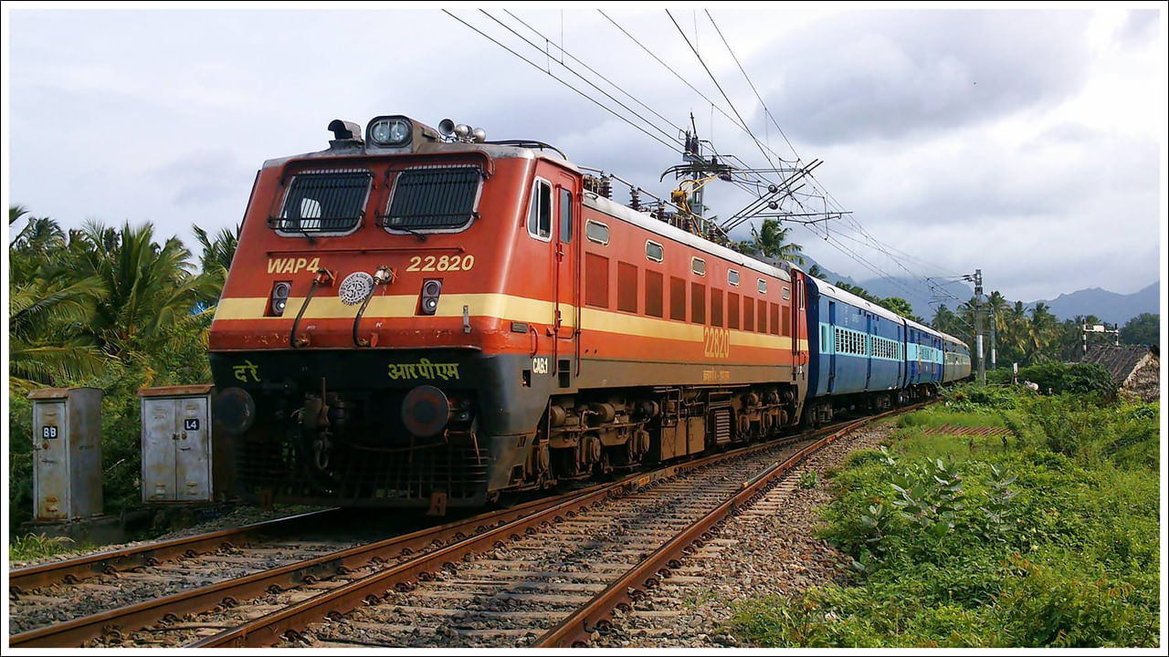 Indian Railways: వందేభారత్, రాజధాని కాదు.. 1 నెలలో రికార్డు సృష్టించిన దేశంలోని మొట్టమొదటి ప్రైవేట్ రైలు!