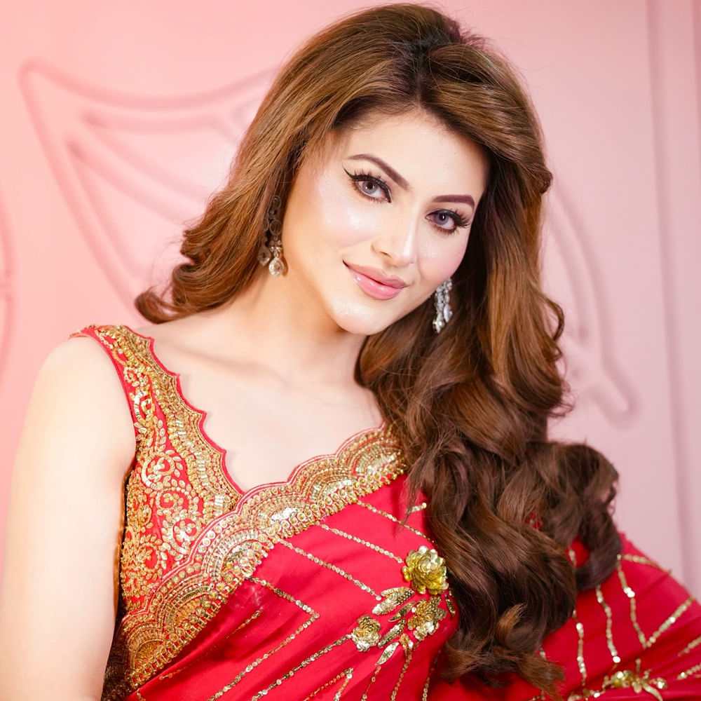 దబిడి దబిడీ కాంట్రవర్సీ టైమ్‌లోనే సైఫ్ మీద దాడి గురించి మాట్లాడి చిక్కుల్లో పడ్డారు ఈ బ్యూటీ. తరువాత సారీ చెప్పి కూల్‌ చేసేశారు. ఇప్పుడు మరోసారి తన మార్క్‌ కామెంట్స్‌తో రచ్చ చేస్తున్నారు.