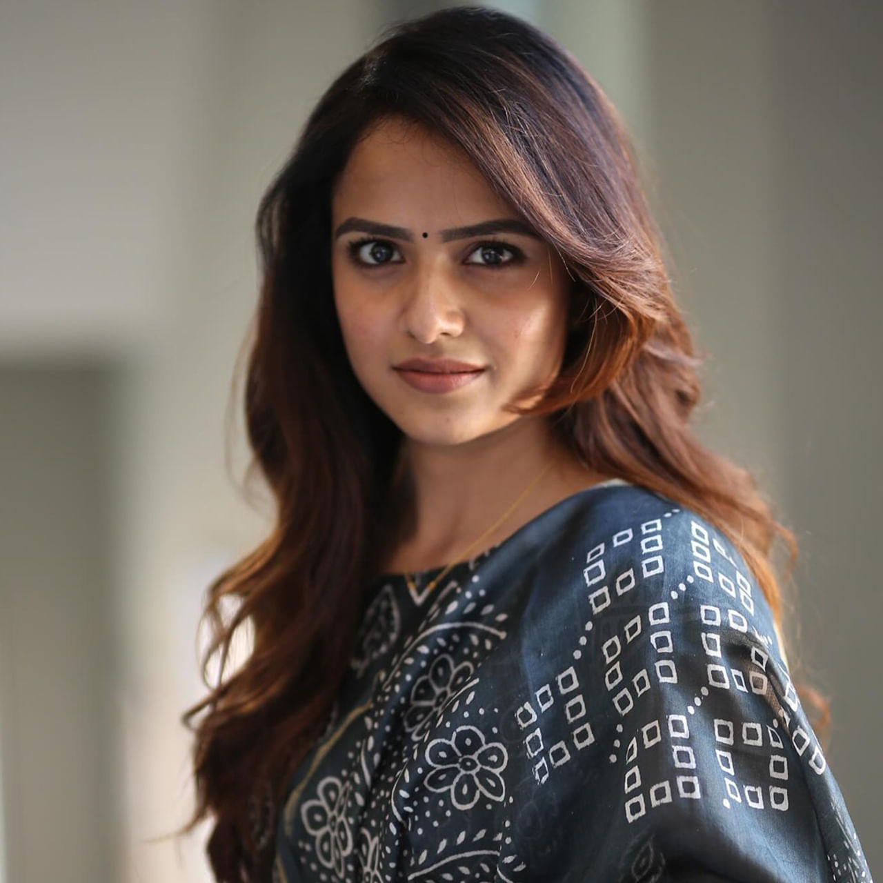 ఇండస్ట్రీలో ఎవరికి ఎప్పుడు ఎలా బ్రేక్ వస్తుందో చెప్పలేం..? బేబీ అనే ఒక్క సినిమాతో వైష్ణవి చైతన్య జాతకమే మారిపోయింది. అప్పటి వరకు యూ ట్యూబ్‌లో కవర్ సాంగ్స్, షార్ట్ ఫిల్మ్స్ చేసుకునే ఈమె.. బేబీతో హీరోయిన్ అయిపోయారు. 