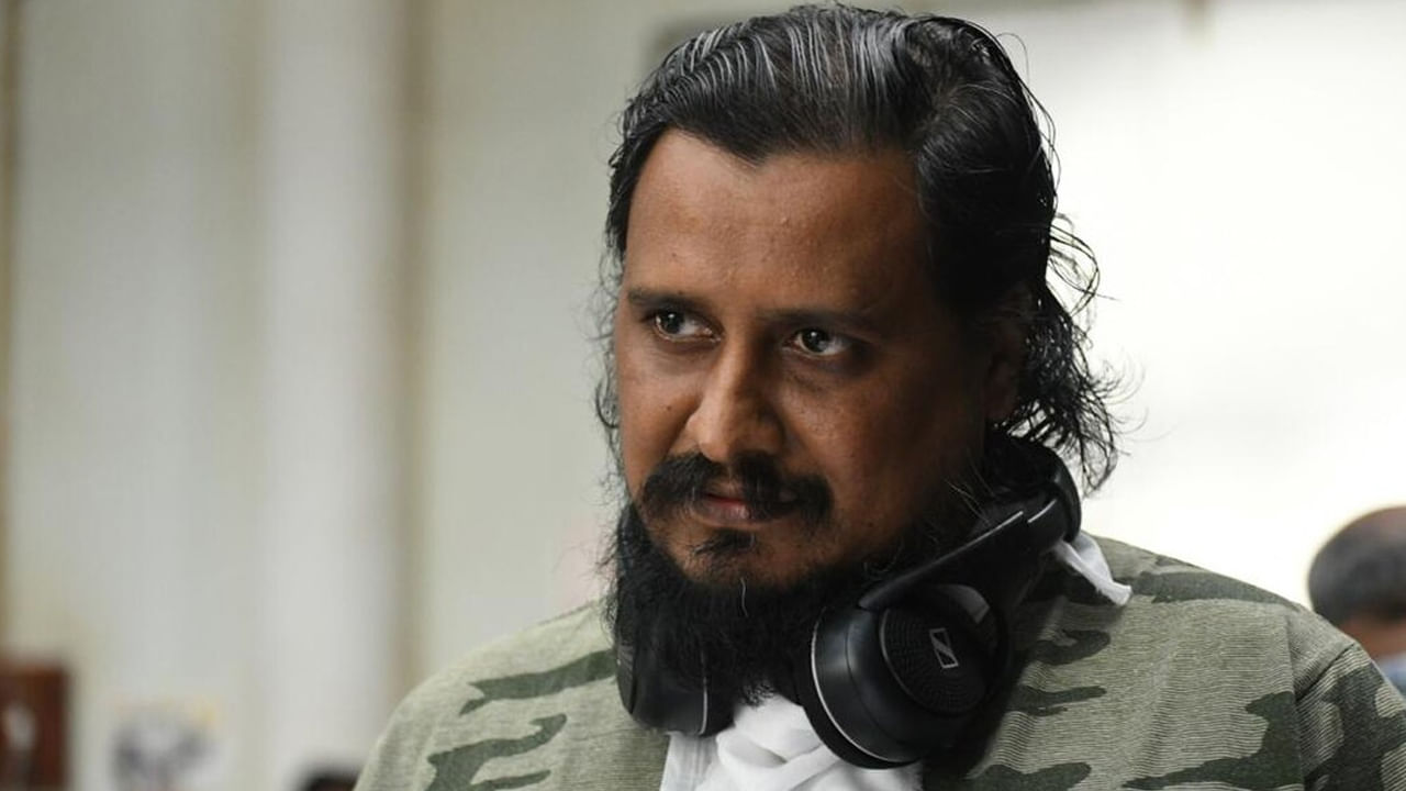 అలాగే మూడేళ్ల కింద వకీల్ సాబ్ సినిమా తెరకెక్కించిన వేణు శ్రీరామ్ సైతం చాలా రోజుల ఎదురు చూపుల తర్వాత గానీ నితిన్‌తో తమ్ముడు సినిమా అవకాశం అందుకోలేదు. దీని షూటింగ్ పూర్తై చాలా రోజులవుతున్నా.. ఇప్పటి వరకు కనీసం ఒక్క టీజర్ కూడా రాలేదు.