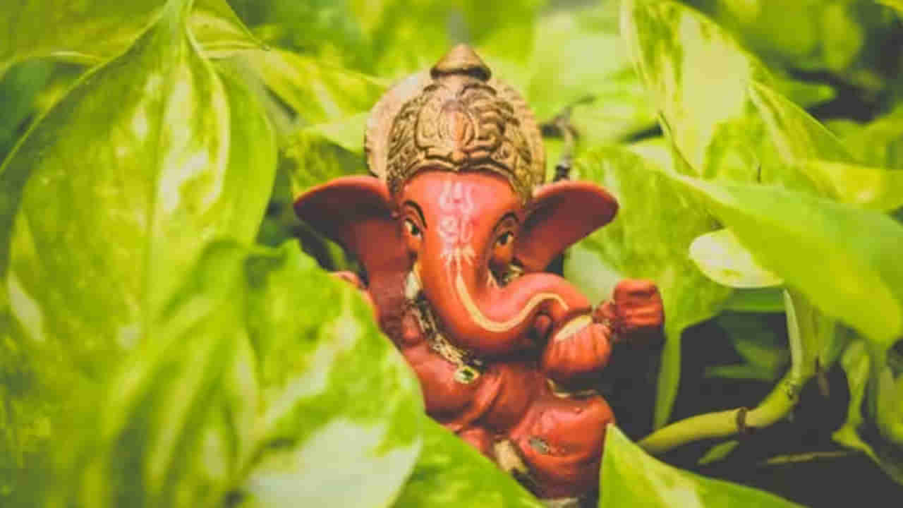 రేపు సంకటహర చతుర్ధి.. గణపతి అనుగ్రహం కోసం వీటిని దానం చేయండి? శుభ ఫలితాలు మీ సొంతం..