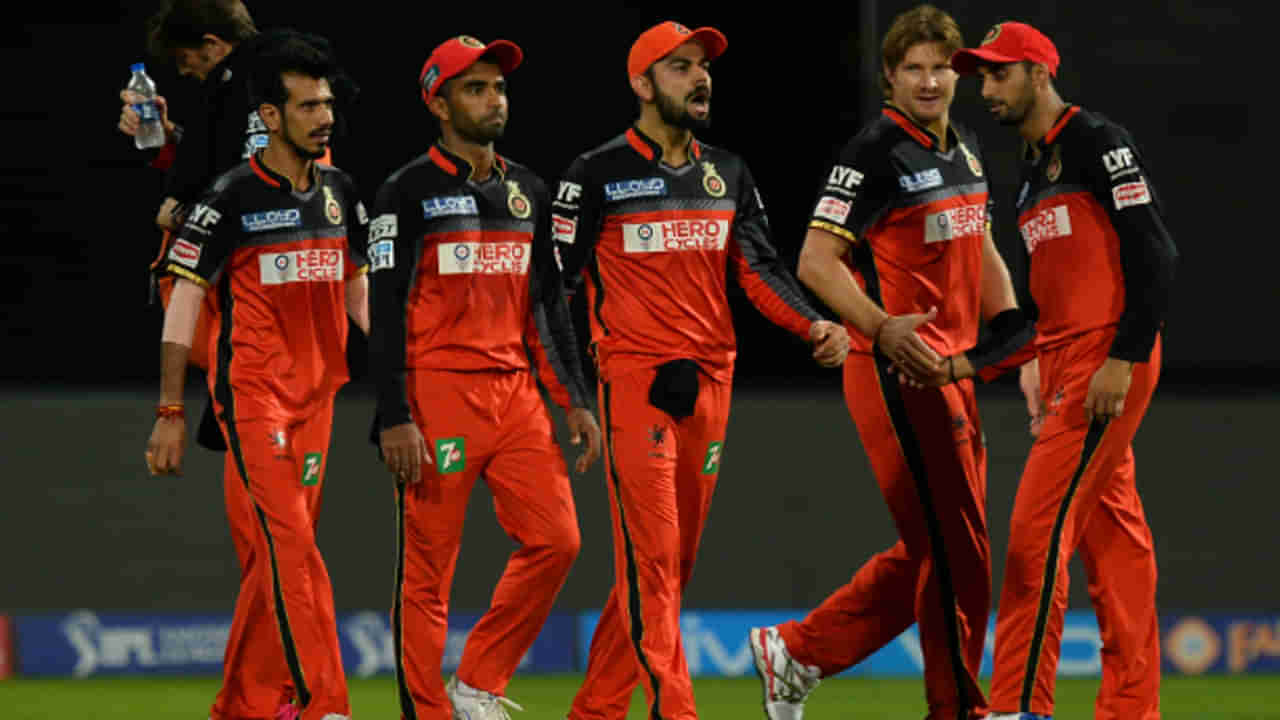 Team India: కోహ్లీ ఫేవరేట్ ప్లేయర్కు ఊహించని షాక్.. బీసీసీఐ దెబ్బకు కెరీర్ క్లోజ్.. రిటైర్మెంట్కు రెడీ?