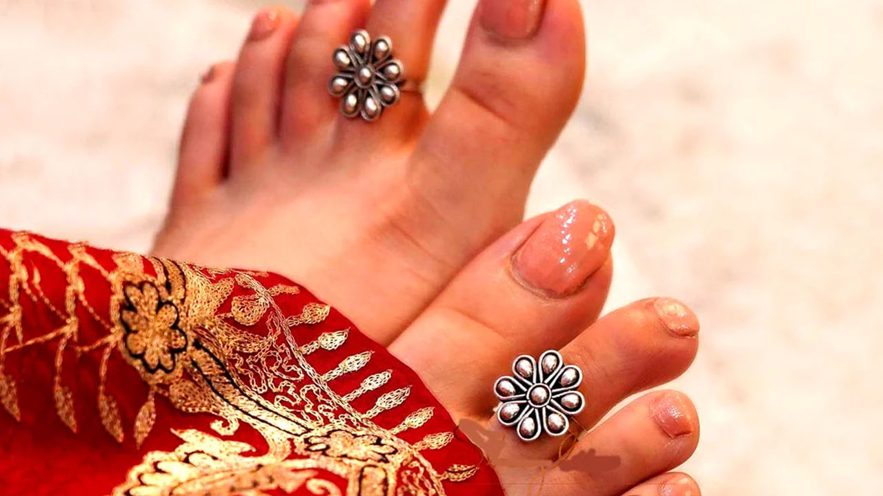 Wearing Toe Rings: వివాహిత స్త్రీ కాలి మెట్టెలు పోగొట్టుకుంటే.. భర్తకు సంబంధించిన ఈ సంకేతాలకు సూచనట