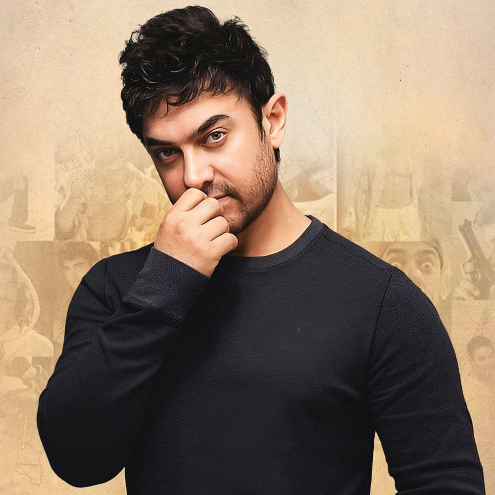 వరుస ఫెయిల్యూర్స్‌ తరువాత ఎలాగైన సక్సెస్‌ ట్రాక్‌లోకి రావాలన్న కసితో ఈ సినిమాను తెర మీదకు తీసుకువస్తున్నారు.ఈ సినిమా రిలీజ్ విషయంలో బిగ్ డెసిషన్ తీసుకున్నారు ఆమిర్‌ ఖాన్‌. 