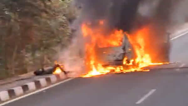 Hyderabad: ఓఆర్ఆర్పై బొలేరోను ఢీకొట్టిన కారు.. మంటలు చెలరేగి వ్యక్తి సజీవదహనం!
