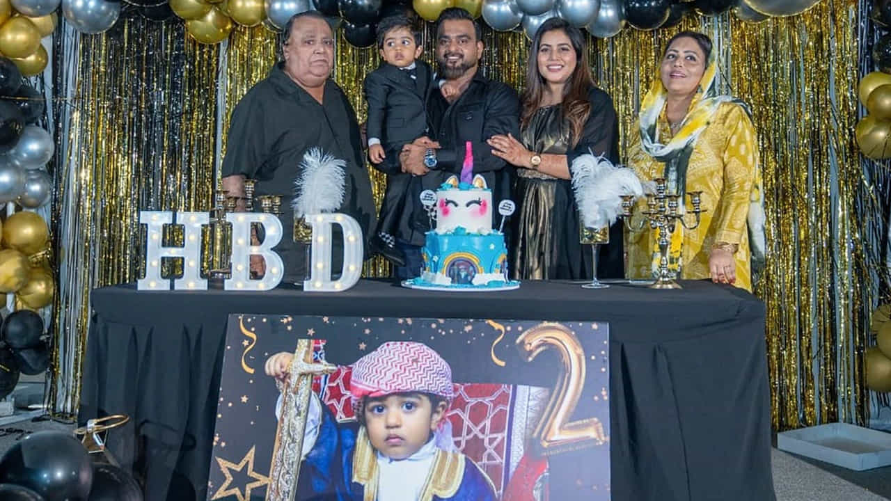  సినిమాలు, టీవీ షోల సంగతి పక్కన పెడతే దుబాయ్ కు చెందిన వ్యాపారవేత్త షానిద్ అసిఫ్ అలీతో పెళ్లి పీటలెక్కంది పూర్ణ.  2022 జూన్ 12న దుబాయిలోనే తన పెళ్లి జరిగినట్లు ఒక సందర్భంలో చెప్పుకొచ్చింది పూర్ణ.
