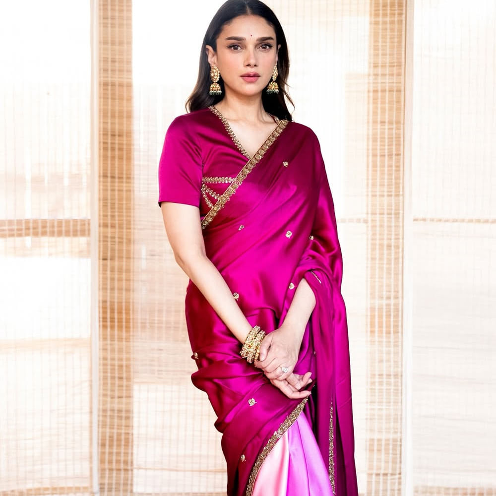 దుల్కర్ సల్మాన్ నటించిన హై సినిమిక సినిమాలో కనిపించింది. ఆ తర్వాత డైరెక్టర్ సంజయ్ లీలా భన్సాలీ దర్శకత్వం వహించిన హిరామండి సినిమాతో నటిగా విమర్శకులు ప్రశంసలు అందుకుంది. ఇటీవలే హీరో సిద్ధార్థ్ ను పెళ్లి చేసుకుంది. 