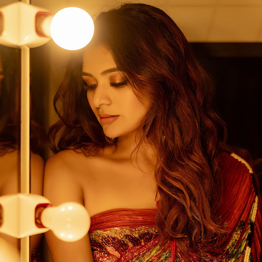 తెలుగు సినిమాల గురించి, తెలుగు ఆర్టిస్టుల గురించి మాట్లాడటమే కాదు, తెలుగు మూవీ కోసం గొంతు సవరించుకున్న క్రెడిట్‌ కూడా ఉంది అదితి శంకర్‌కి. 