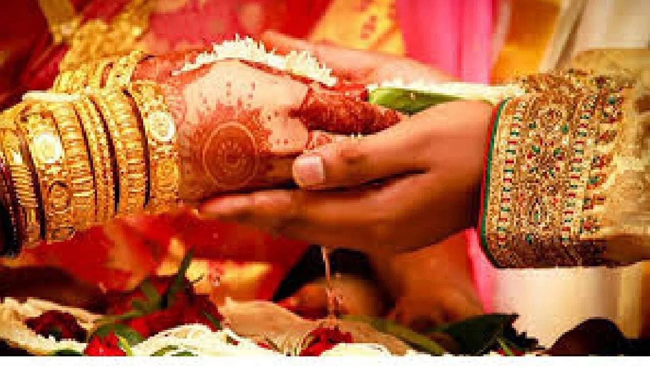 మరో అమ్మాయితో పెళ్లికి సిద్ధమైన ప్రియుడు.. ప్రియురాలు ఏం చేసిందో తెలుసా?