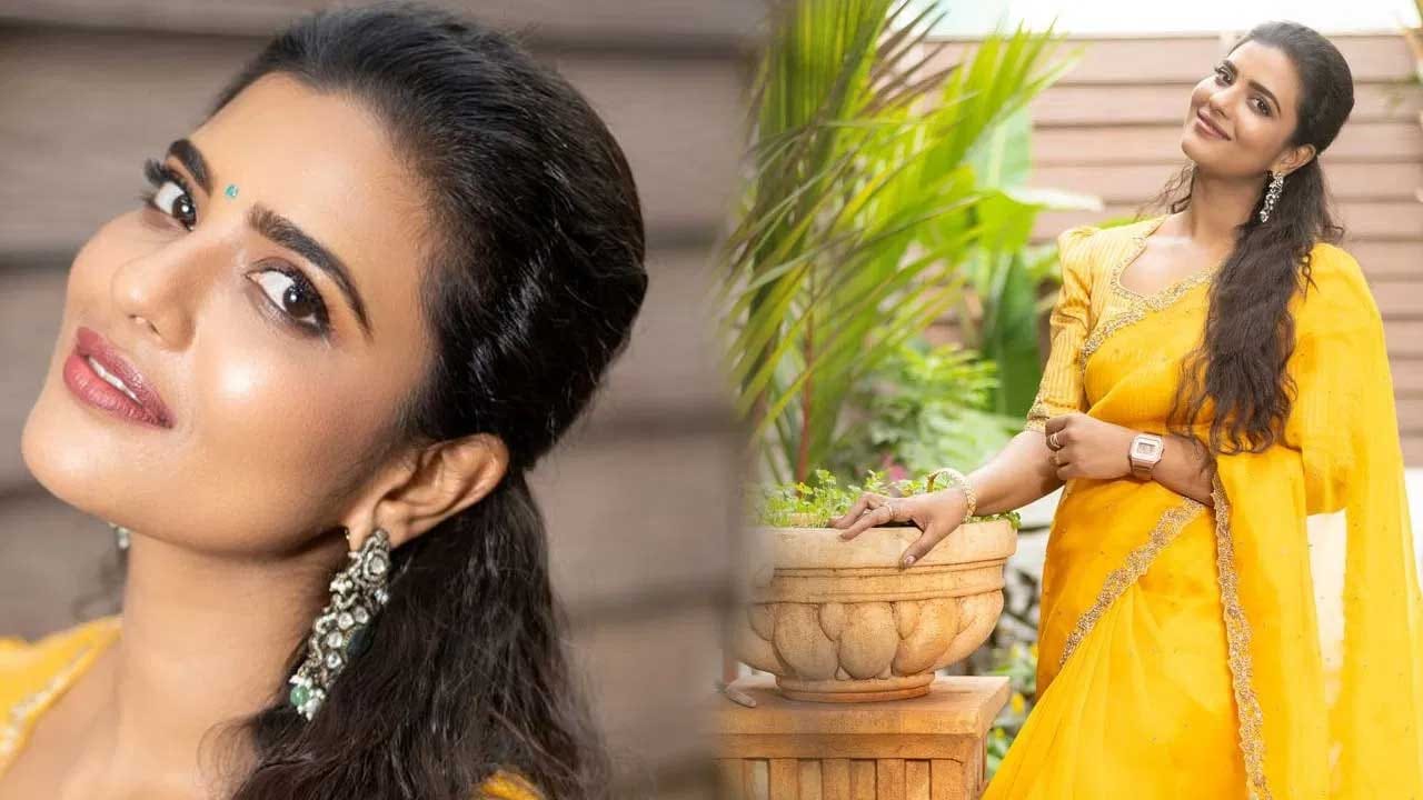  పట్టు చీరలో ఈ బ్యూటీ  ట్రెడిషనల్ లుక్‌లో, చూడటానికి చాలా పద్ధతిగా ఉంది. ఐశ్వర్యా రాజేష్ శారీలో తన వయ్యారాలను ఒలుకబోస్తూ.. అందరినీ మరోసారి తనవైపుకు తిప్పుకుంది.