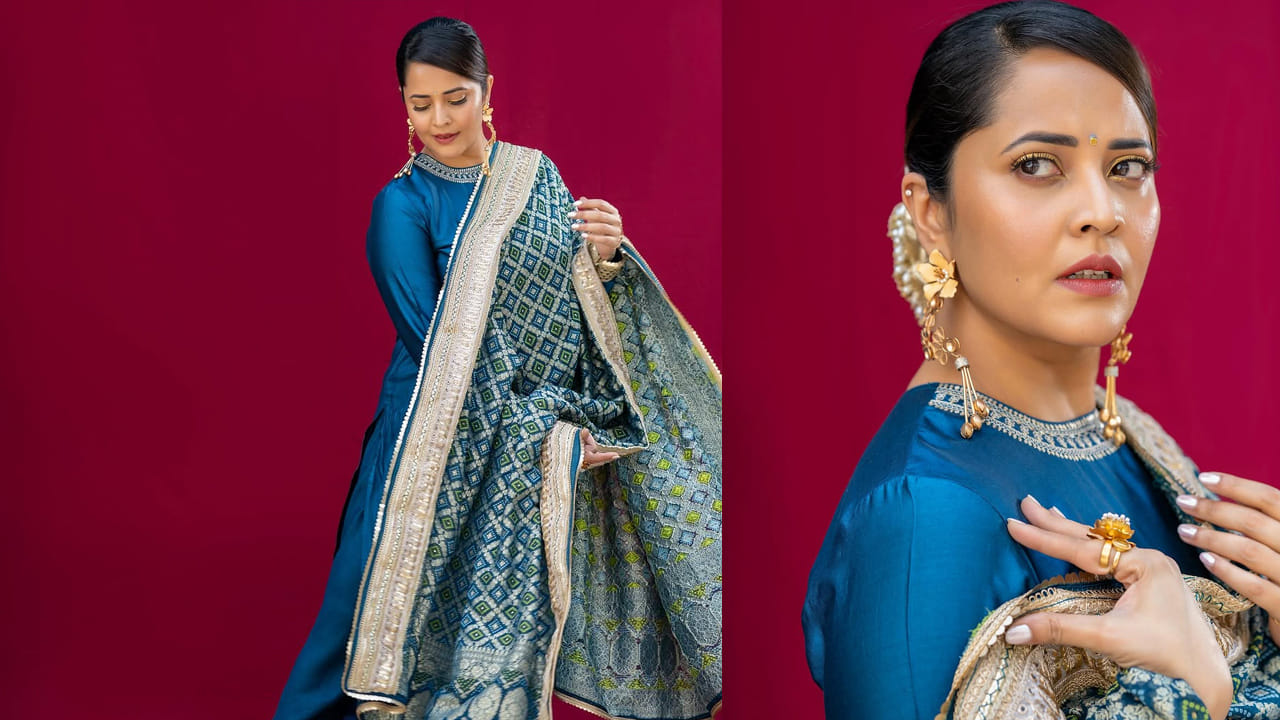 తాజాగా ఈ అమ్మడు పంజాబీ డ్రెస్‌లో తన అందాలతో మతిపొగొడుతుంది. అయితే ఈ బ్యూటీ కిలాడీ గర్ల్స్, కిర్రాక్ బాయ్స్ అనే షో లో శేఖర్ మాస్టర్‌తో కలిసి జడ్జిగా చేస్తున్న విషయం తెలిసిందే. అందులో  భాగంగా ఈ బ్యూటీ పంజాబీ డ్రెస్‌లో ముస్తాబైనట్లు తెలుస్తోంది.