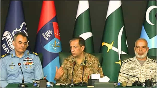 Pakistan Army: పుల్వామా దాడిలో పాక్ పాత్ర.. నిజాలు బయటపెట్టిన పాక్ సైనిక అధికారి!
