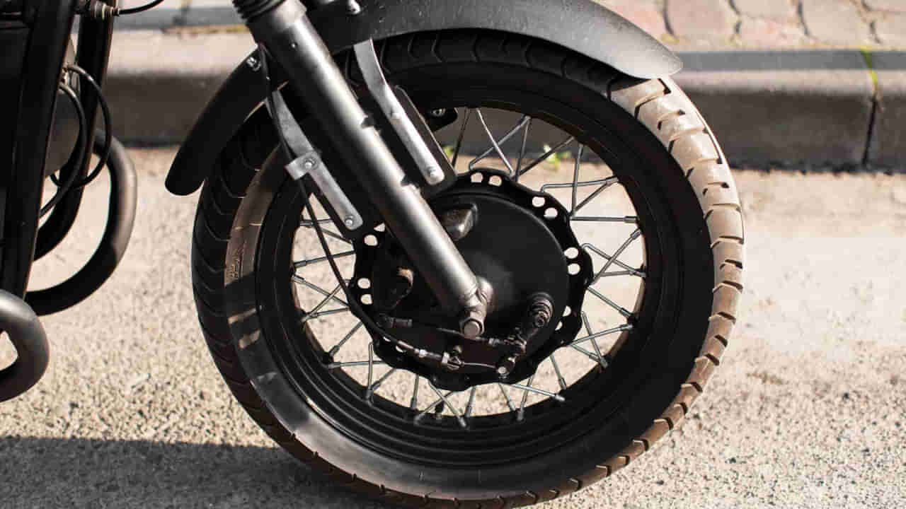 Bike Tyres: బైక్ టైర్లను ఎప్పుడు మార్చాలి? ఈ 5 సంకేతాలతో అలర్ట్‌ అవ్వండి!