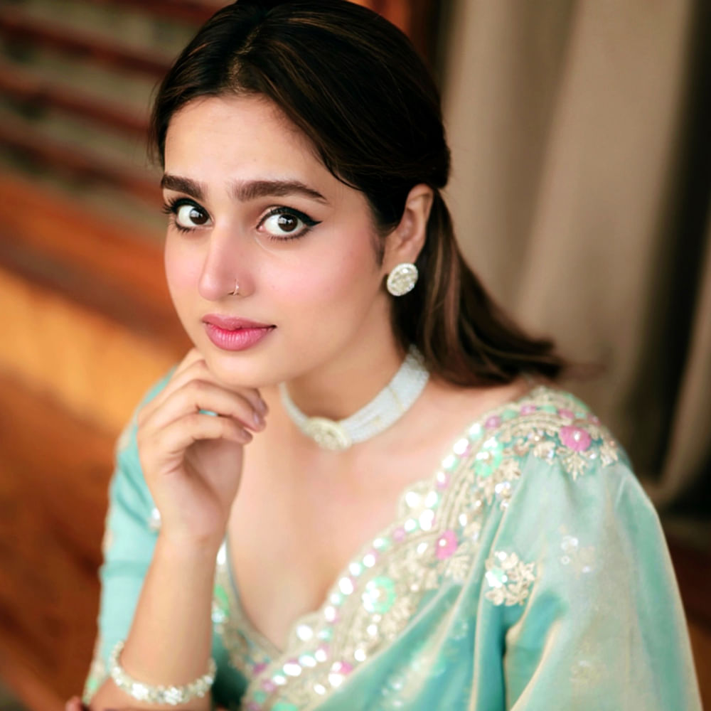 Ayesha Khan Photos