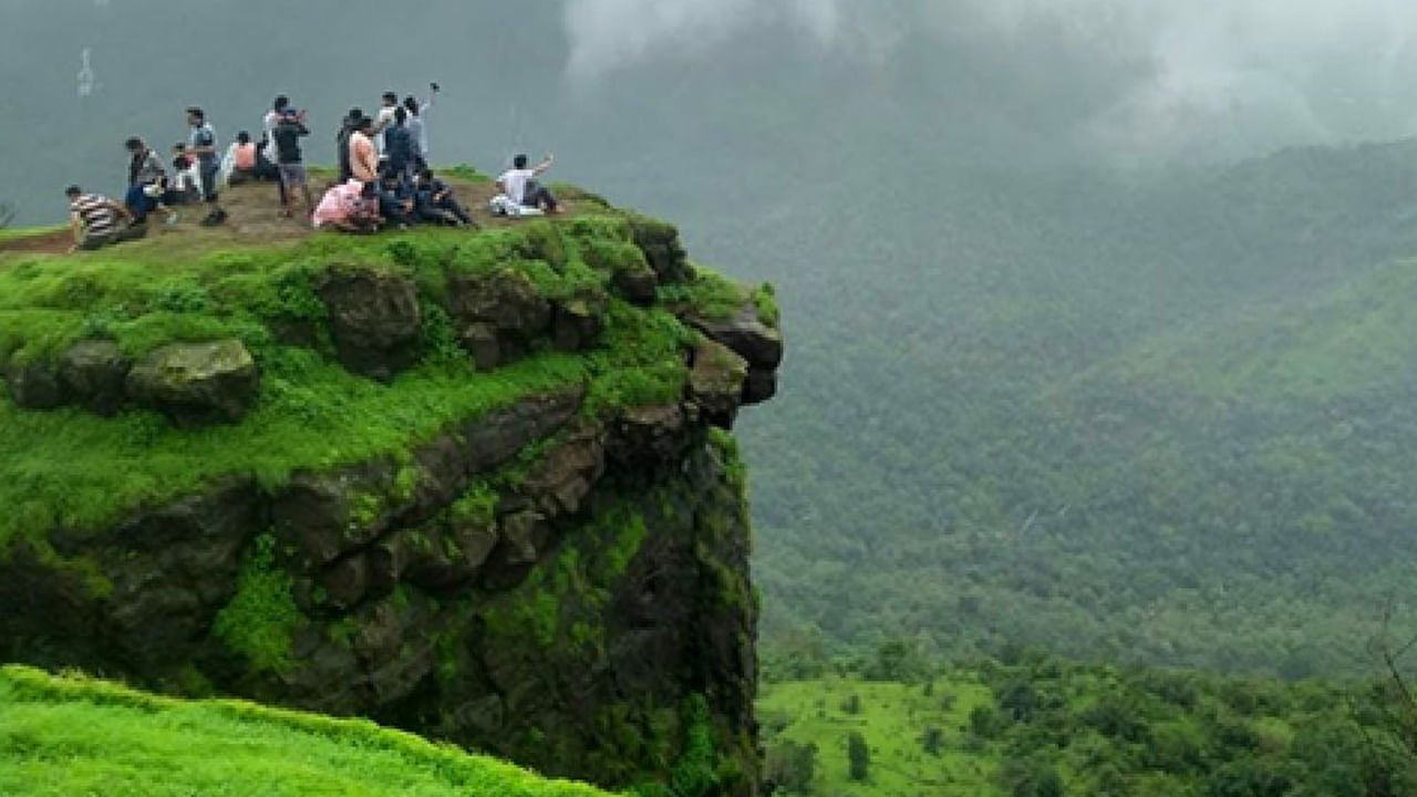 ముంబైలో కశ్మీర్ ని మరపించే అందమైన హిల్స్ స్టేషన్స్.. ఒక్కసారి చూసినా జన్మ ధన్యం అంటారు..