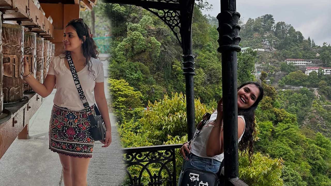 తన తండ్రి చూసిన సంబంధం పెళ్లి చేసుకొని ఫ్యామిలీతో ఆనందంగా ఎంజాయ్ చేస్తుంది ఈ అందాల ముద్దుగుమ్మ. ఇక ఎప్పుడూ సోషల్ మీడియాలో చాలా యాక్టివ్ గా ఉంటూ తన అంద చందాలతో మాయ చేస్తుంటుంది.