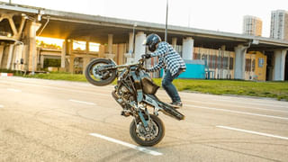 lucknow : హైవేపై తగలబడిన ట్రావెల్స్‌ బస్సు.. ఐదుగురు సజీవదహనం!