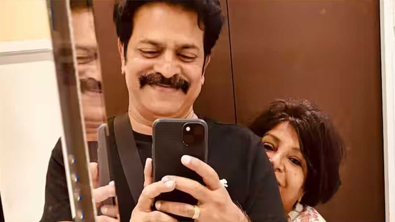 నటుడు బ్రహ్మాజీ గురించి ఎంత చెప్పినా తక్కువే. ఆయన ఎన్నో సినిమాల్లో నటించి తన నటనతో మంచి గుర్తింపు తెచ్చుకున్నాడు. చాలా సినిమాల్లో ఈయన కీలక పాత్రల్లో నటించిన విషయం తెలిసిందే. ఇక అప్పటికీ ఇప్పటికీ ఒకేలా ఉండటమే కాకుండా ఈ హీరో షోల్లో పాల్గొని సందడి చేస్తుంటాడు.