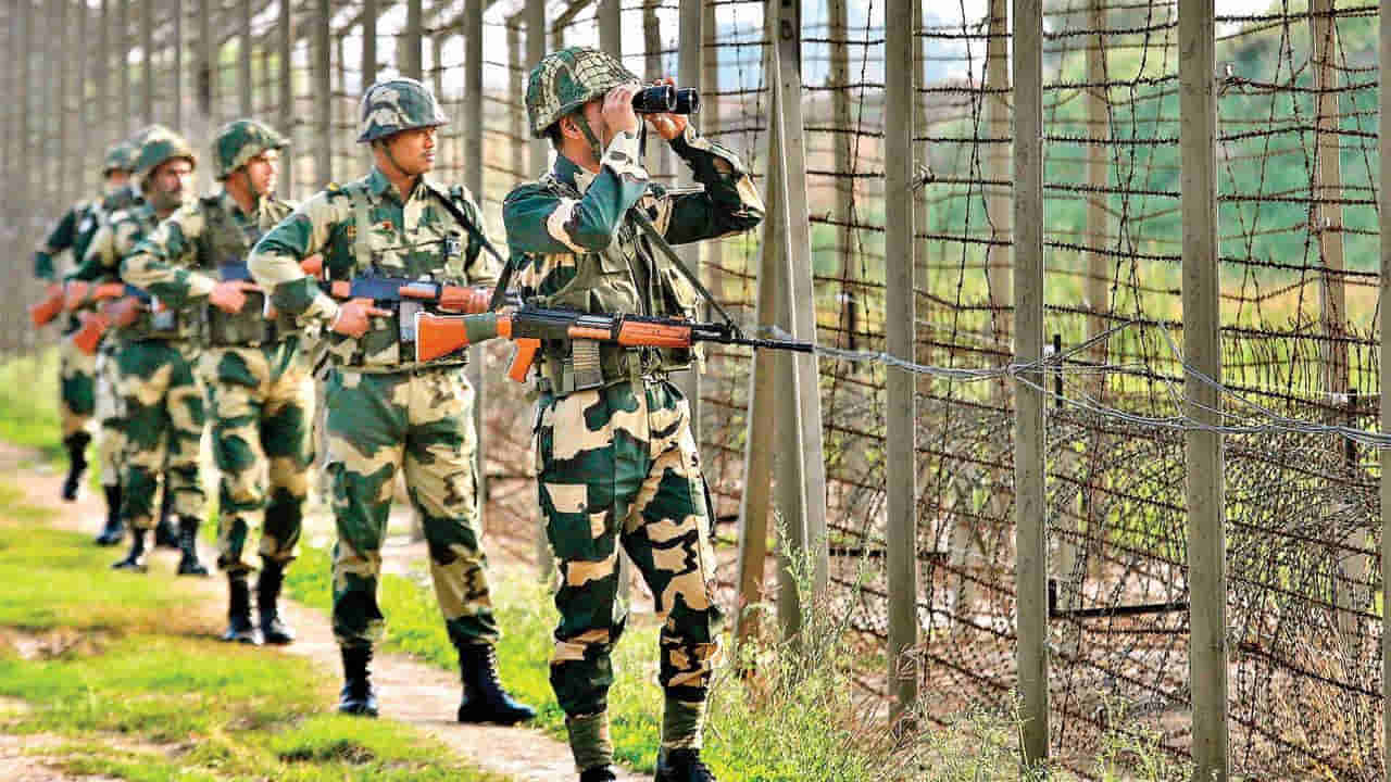 BSF: అక్రమంగా భారత్లోకి చొరబడే యత్నం.. బీఎస్ఎఫ్ జవాన్ల కాల్పుల్లో పాకిస్తానీ హతం!