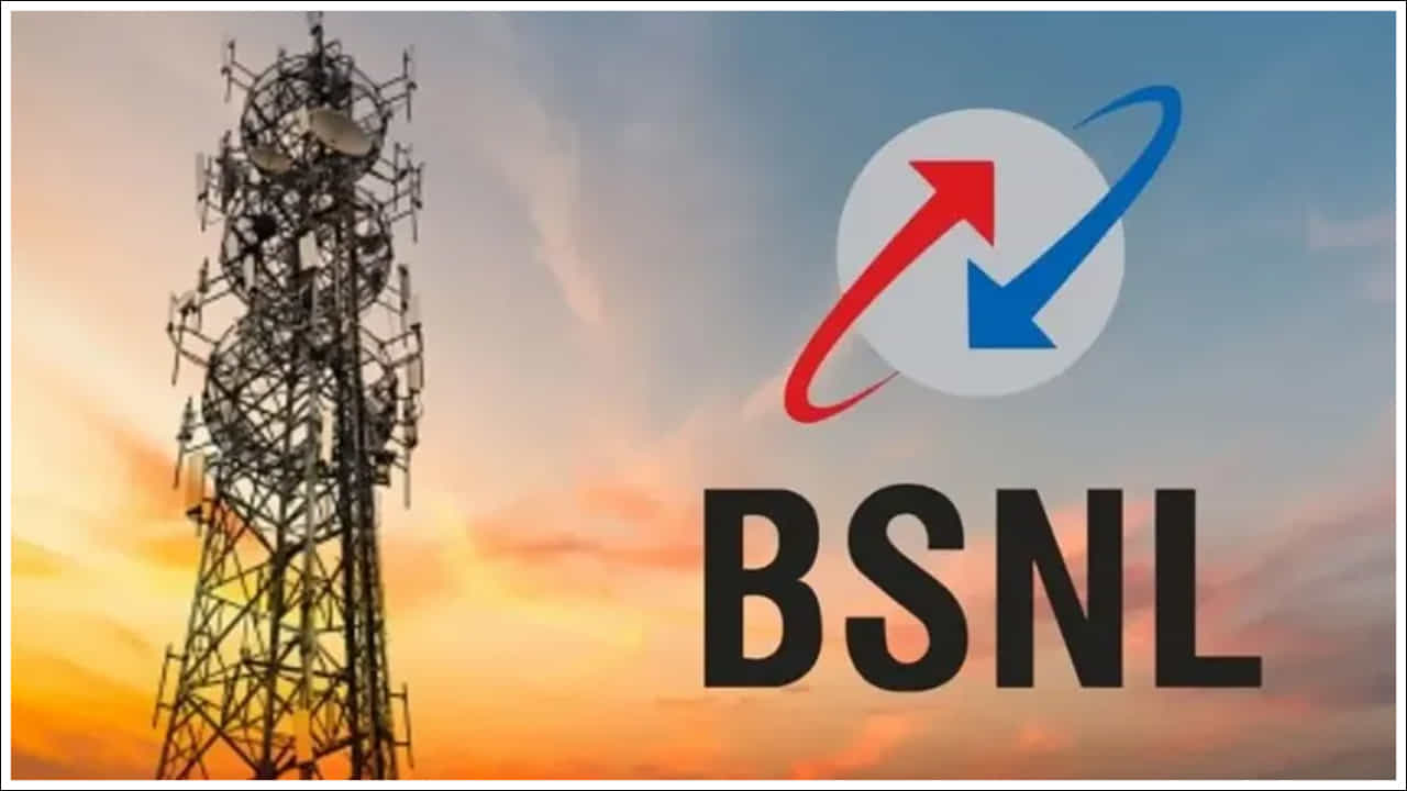 ఇప్పుడు BSNL తన కస్టమర్ల కోసం రెండు గొప్ప వార్షిక ప్రీపెయిడ్ ప్లాన్లను ప్రవేశపెట్టింది. ఇవి డేటా, అపరిమిత కాలింగ్, రోజువారీ SMS సదుపాయాలతో చాలా తక్కువ ధరకు అందిస్తున్నాయి. ఈ ప్లాన్ల ధర రూ.1,515, రూ. 1,499. ఇందులో మీ సగటు నెలవారీ ఛార్జీ కేవలం రూ. 127.