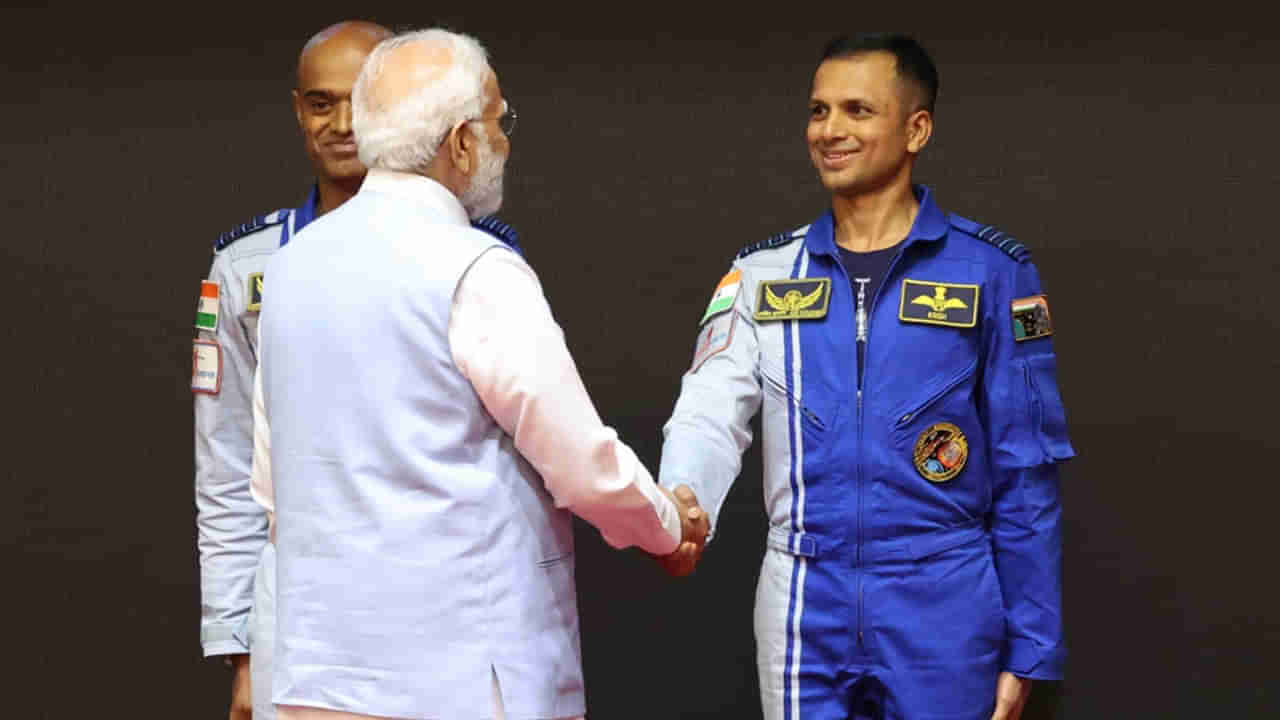 పాక్కు సరైన మొగుడ్ని దింపుతున్న భారత్! ఎవరీ కృష్ణన్..? గగన్యాన్ మిషన్ కోసం వెళ్లినోడు.. మళ్లీ IAFలోకి..