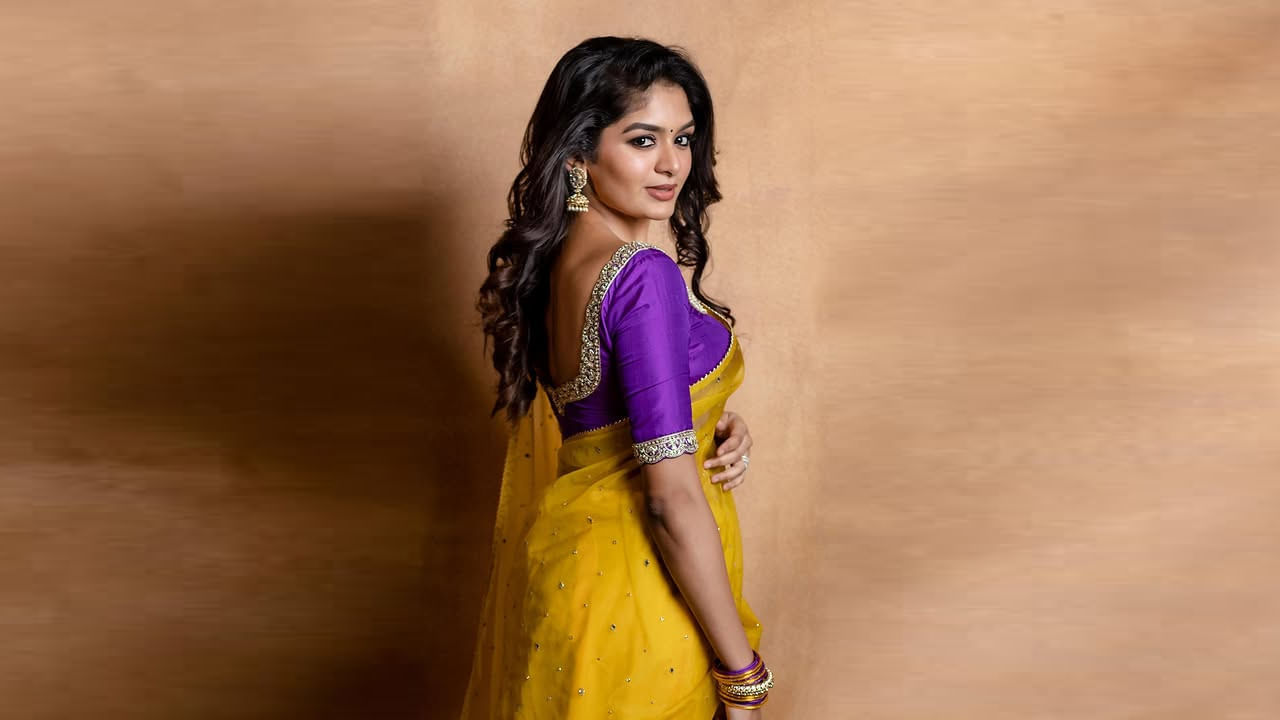 2022లో వరుణ్ తేజ హీరోగా తెలుగు స్పోర్ట్స్ యాక్షన్ డ్రామా చిత్రం గనిలో థమన్ మ్యూజిక్ అందించిన "రోమియో జూలియట్" అనే పాట ఆలపించింది. మహావీరుడు (డి) "బంగారుపేటలోన" అని మరో తెలుగు పాట పడింది.