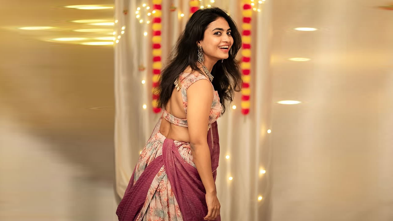 అలేఖ్యకు చిన్నప్పటి నుంచి డ్యాన్స్పై మక్కువ ఎక్కువ. చిన్నప్పటి నుంచి కొరియోగ్రాఫర్ కావాలని కోరిక. 2015లో ఆమె హైదరాబాద్లోని అమెజాన్ డెవలప్మెంట్ సెంటర్లో ఎగ్జిక్యూటివ్గా చేరింది. అలేఖ్య దాదాపు మూడు సంవత్సరాలు అక్కడ పని చేసింది.
