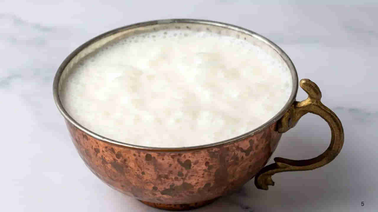 రాగి గ్లాసులో నీళ్లు ఓకే.. రాగిపాత్రలో పాలు తాగితే ఏమవుతుందో తెలుసా..? తప్పక తెలుసుకోండి