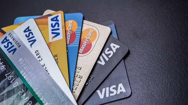Credit Card: యాక్సిస్ బ్యాంక్ క్రెడిట్ కార్డుదారులకు అలెర్ట్.. ఆ రివార్డుల సవరణ