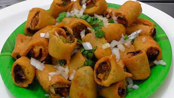 వర్షం పడుతుండగా వేడి వేడి కట్ మిర్చి చేసుకొని తినండి.. మస్తు ఉంటది..! ఈ రుచికరమైన రెసిపీ మీకోసం..!