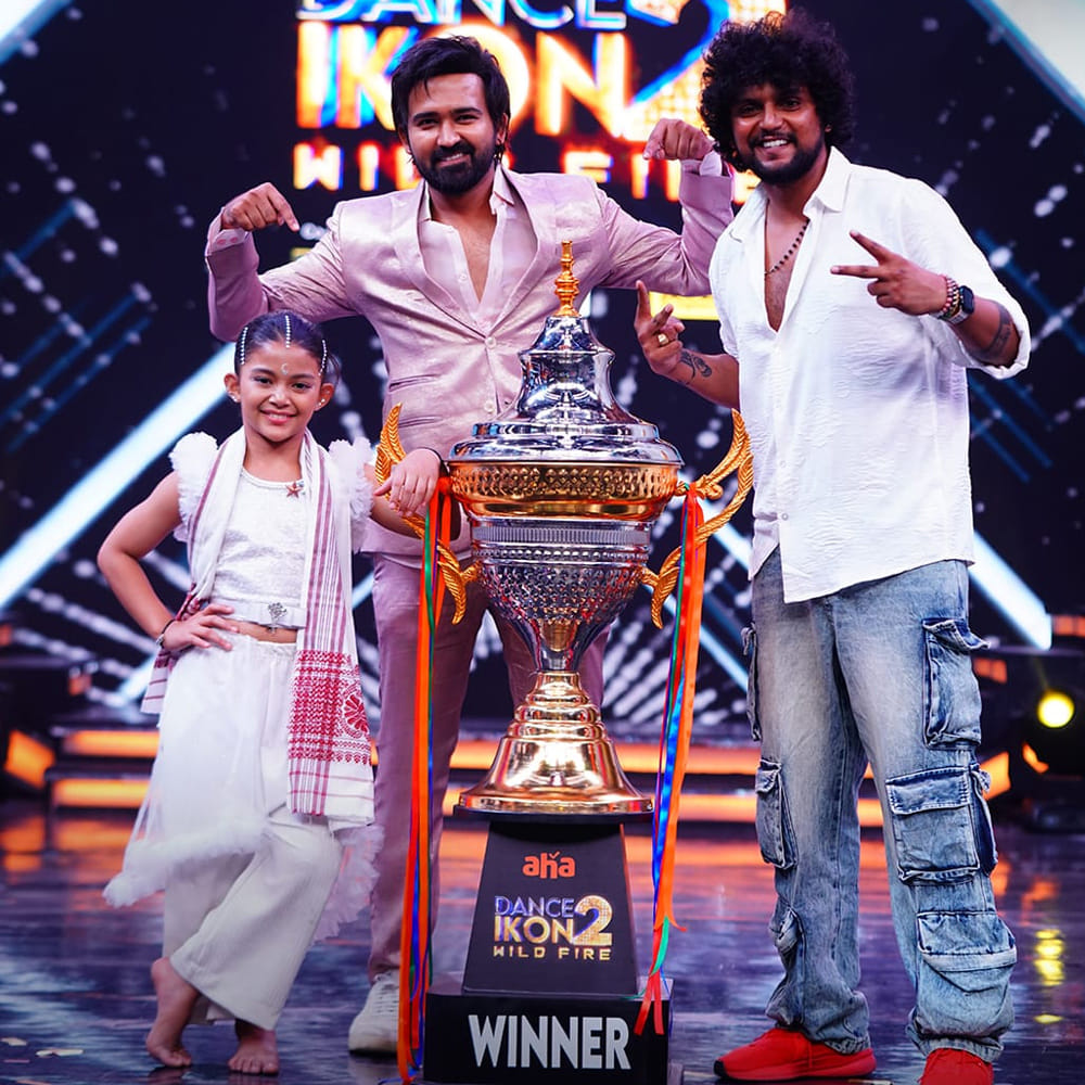 ఆహా ఓటీటీలో డ్యాన్స్ ఐకాన్ 2 స్ట్రీమింగ్ అవుతున్న సంగతి తెలిసిందే. గ్రాండ్ ఫినాలేను రెండు ఎపిసోడ్లుగా స్ట్రీమింగ్ చేస్తుంది ఆహా. ఫస్ట్ ఎపిసోడ్ మే 9న ముగిసింది. ఇక సెకండ్ ఎపిసోడ్ మే 16న రాత్రి స్ట్రీమింగ్ అయ్యింది.