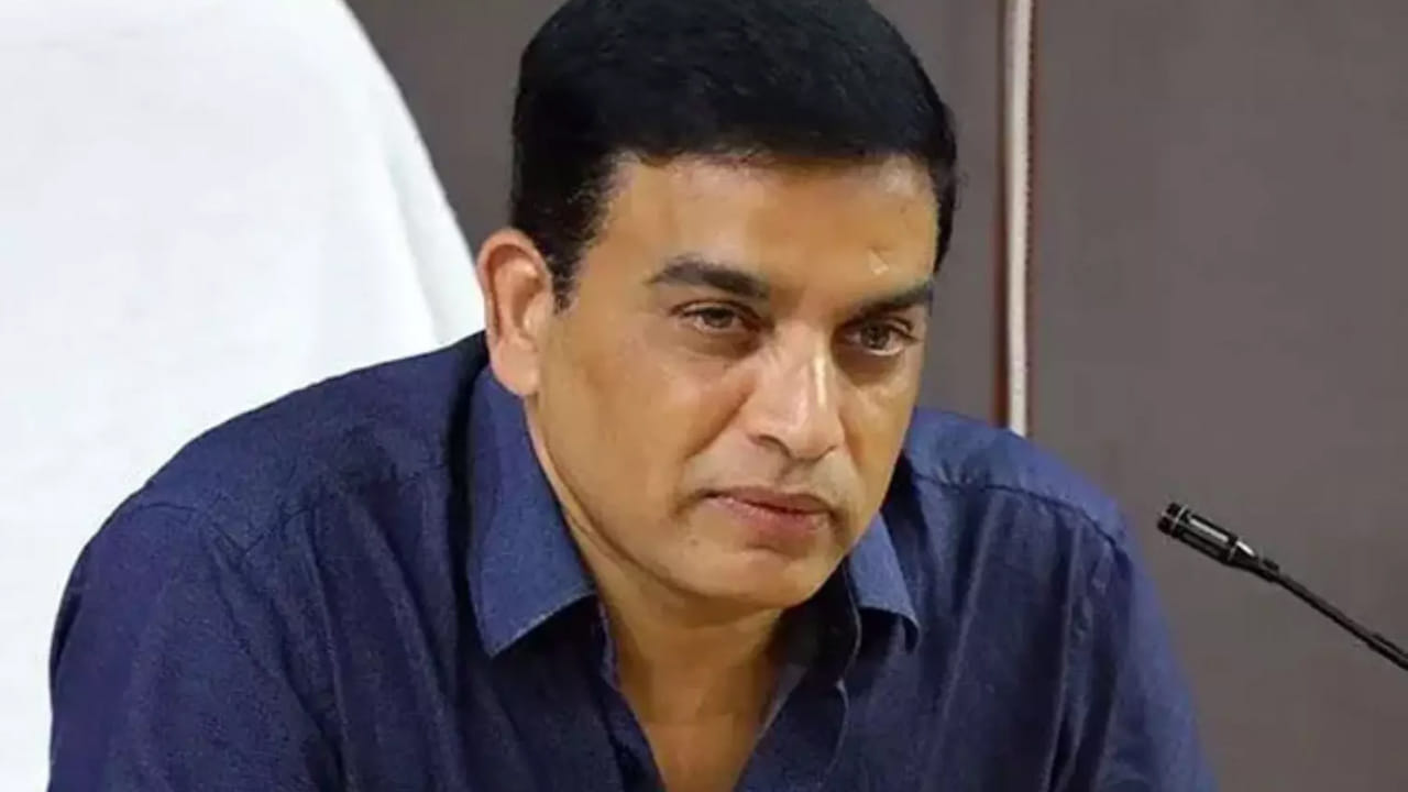 అందులో సురేష్ బాబు, దిల్ రాజు లాంటి అగ్ర నిర్మాతలు కూడా ఉన్నారు. ఈ మీటింగ్‌లో తమ డిమాండ్స్ ఛాంబర్ ముందు పెట్టారు ఎగ్జిబిటర్లు. ప్రస్తుతం నడుస్తున్న అద్దె ప్రాతిపదికన థియేటర్లు నడిపే పరిస్థితుల్లో తాము లేమని చెప్పేసారు థియేటర్ యాజమాన్యం. అలా చేస్తే నష్టాలు వస్తున్నాయంటున్నాయని.. థియేటర్స్ నడపలేని స్టేజీలోకి వెళ్లిపోయామని తమ కష్టాలు చెప్పుకున్నారు.